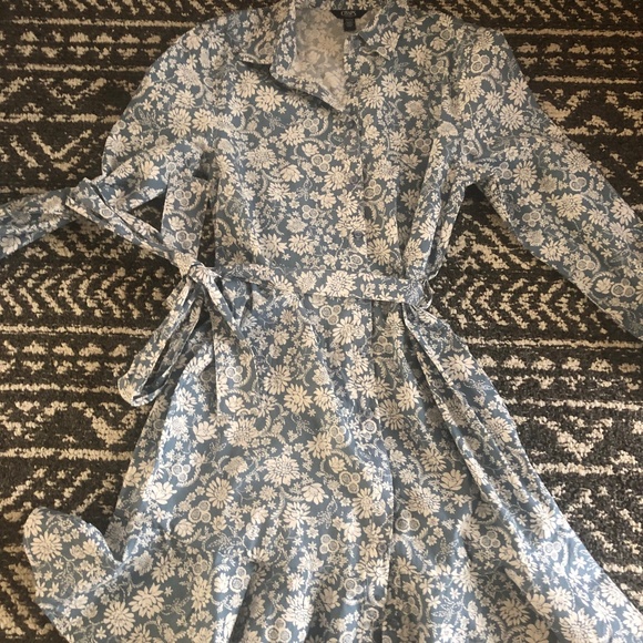 Dress - Picture 2 of 6